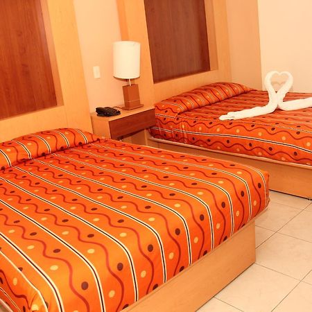 Hotel Real Zapopan Bagian luar foto