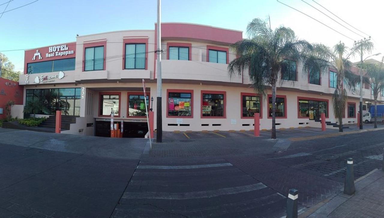 Hotel Real Zapopan Bagian luar foto