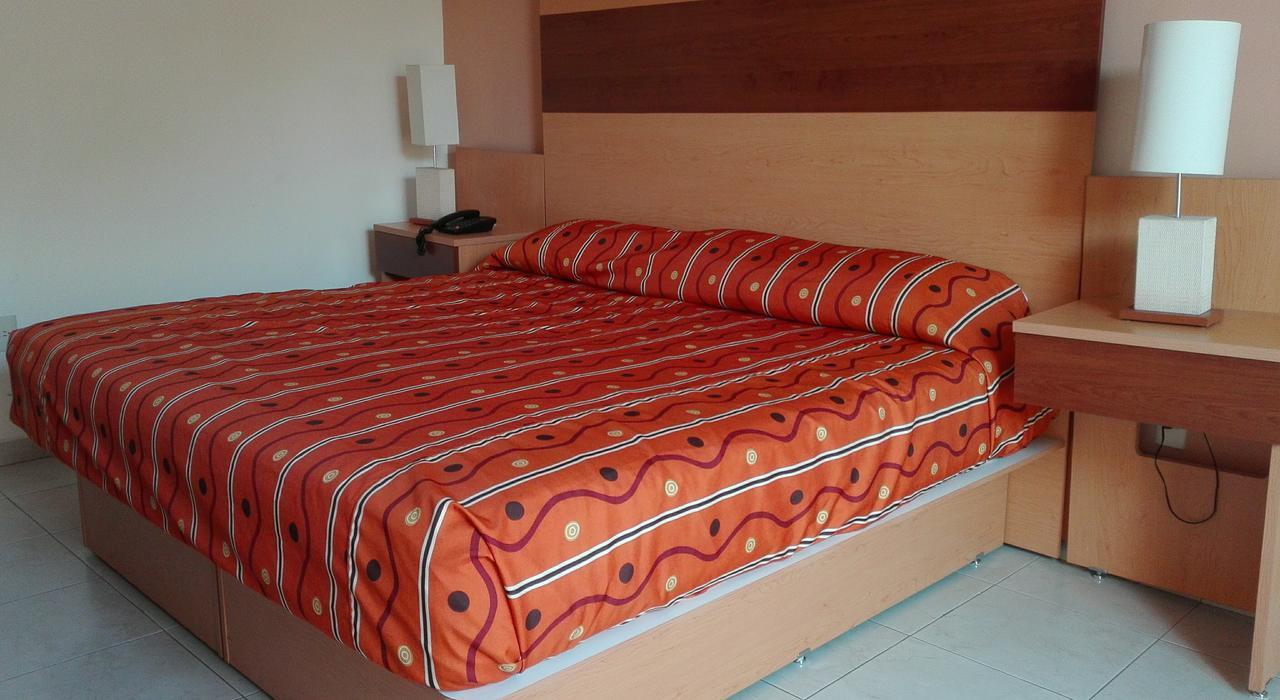 Hotel Real Zapopan Bagian luar foto