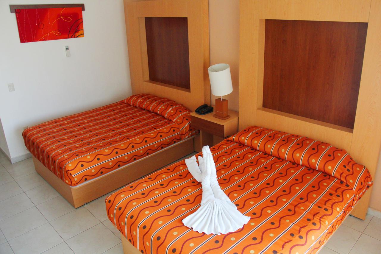 Hotel Real Zapopan Bagian luar foto