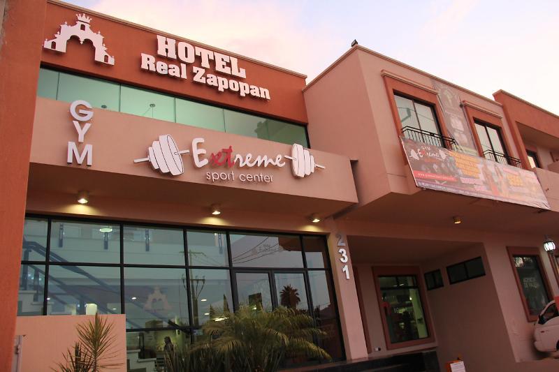 Hotel Real Zapopan Bagian luar foto