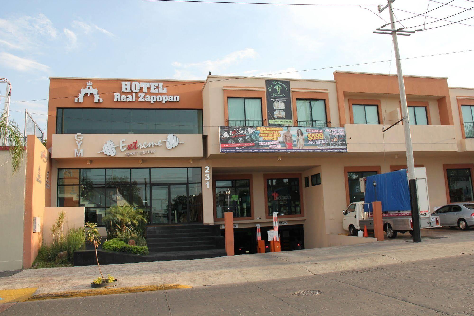 Hotel Real Zapopan Bagian luar foto