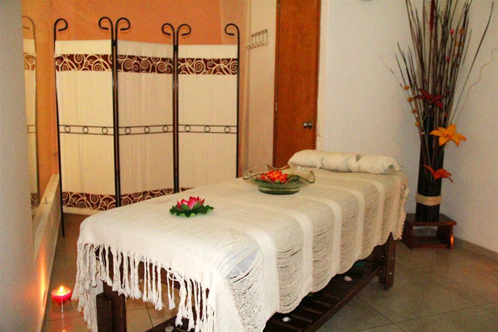 Hotel Real Zapopan Bagian luar foto